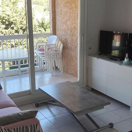 Appartement T2 Climatise Dans Residence Calme Кавалере-сюр-Мер Екстериор снимка